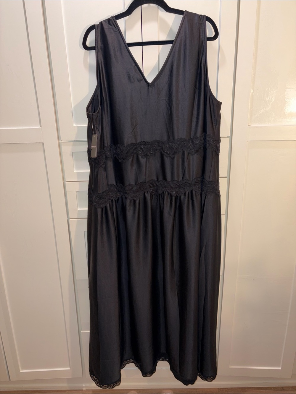 Torrid Festi Lace Trim Maxi Dress Black Stain Size 3X - Picture 3 of 9